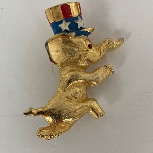 Z18 Republic elephant.